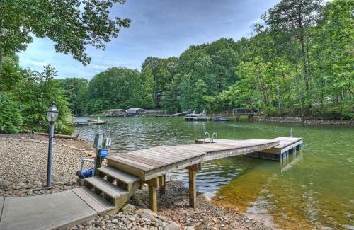 Lake Norman of Catawba Casa | Waterfront 1-Acre Private Dock Hot Tub Firepit Bankhead Lodge by AvantStay