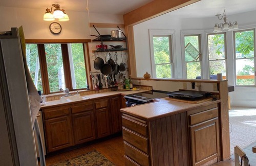 Bainbridge Island Casa | Waterfront very rustic Farmhouse If you like simple and big space