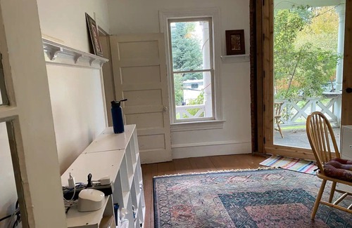 Bainbridge Island Casa | Waterfront very rustic Farmhouse If you like simple and big space