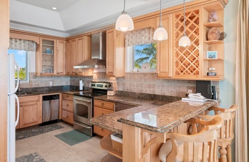 George Town Villa | Villa frente al mar con muelle inc, a pasos de la nueva piscina y restaurante. 3b / r 3. 5baño