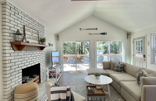 Chapin Casa | Waterfront w/Private Dock, Sunsets, Fire pit, Kayaks, Floats, Fishing on cove
