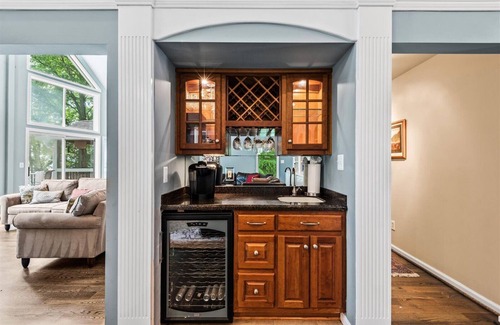 Livingston Casa | Waterfront w/ room to gather & beautiful lake views! Lakeside firepit w/ swings