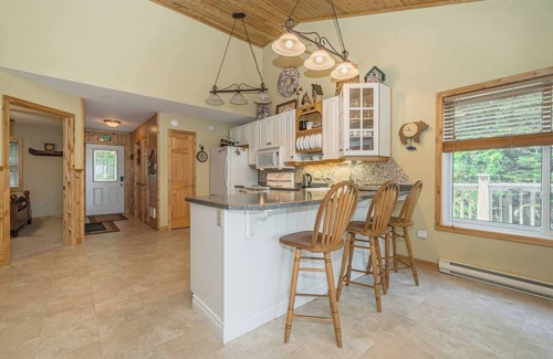 Northern Bruce Peninsula Cabaña | Waterfront w/ sauna, hot tub & boat slip
