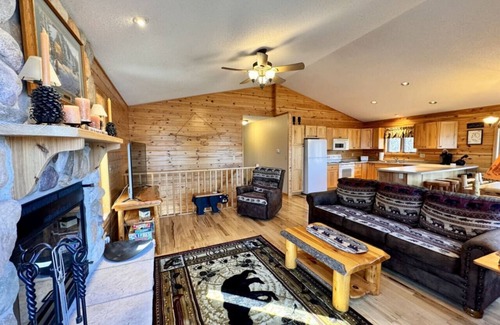 Webb Lake Casa | Waterfront Webb Lake UTV Snowmobile from your door