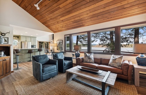 Whitefish Cabina | Waterfront Whitefish Lake Cabin | 3 Bed, 3 Bath