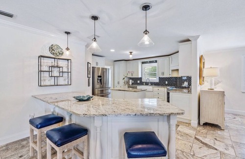 Stuart Casa | waterfront with dock