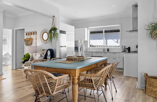 Toukley Casa | Waterfront with One of a kind Lake Views - Toukley