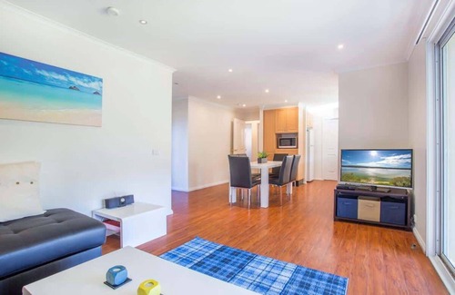 Lake Conjola Casa | Waterfront Wonder - 77 Lake Entrance Rd