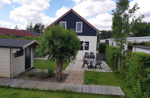 Onderdijk Casa | Waterlelie Vakantiepark De Groote Vliet