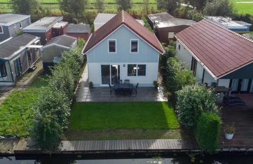 Onderdijk Casa | Waterlelie Vakantiepark De Groote Vliet