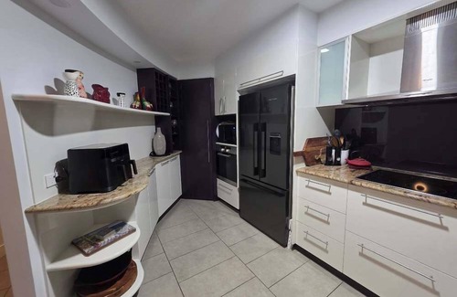Agnes Water Apartamento | Waterline, Direct Poolside access