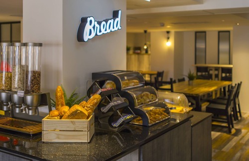 Gushan District Hotel | Watermark Hotel