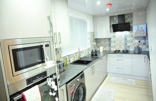 Birstall Casa | Watermead Retreat Bungalow in Birstall