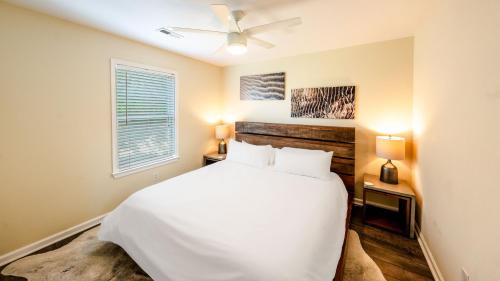 Waves Apartamento | Watermen's Cabana 1C - 3-bedroom, 2-bathroom apartment - Walk to beach and access to REAL Watersports