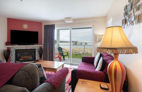 Lincoln City Casa | Waters Edge 207