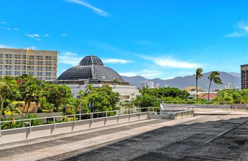 Cairns Central Business District Apartamento | Waters Edge at Harbour Lights - Poolside Convenience