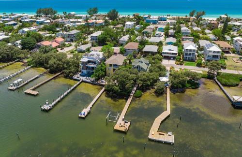 Bradenton Beach Casa | Waters Edge Cottage