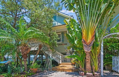 Bradenton Beach Casa | Waters Edge Cottage