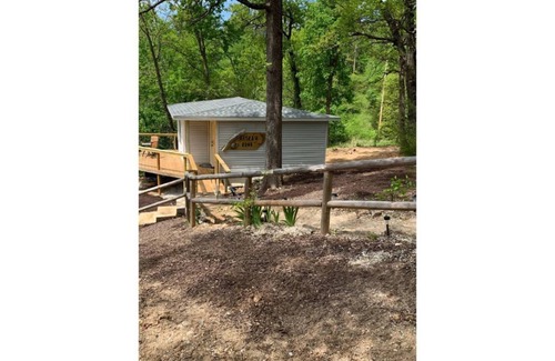 Omaha Cabaña | Water’s Edge cottage, Table Rock Lake, Golf, Branson, lakefront, Hot tub,