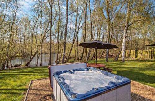 Pentney Casa | Waters Edge