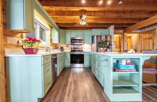Dandridge Cabina | Waters Edge
