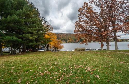 McHenry Casa | Waters Edge