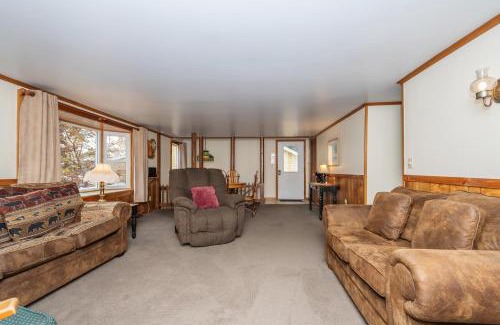 McHenry Casa | Waters Edge