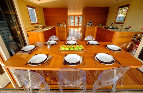 Lake Macquarie City Council Cabina | Watershed + 2 Hour Cruise
