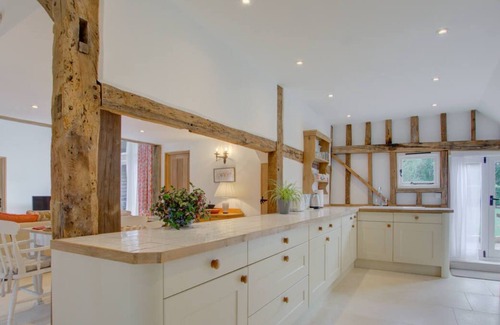 Abbess Roding Casa | Watersheet Farm Barn