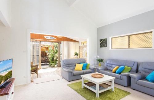 Tuncurry Casa | Waterside at Point Road