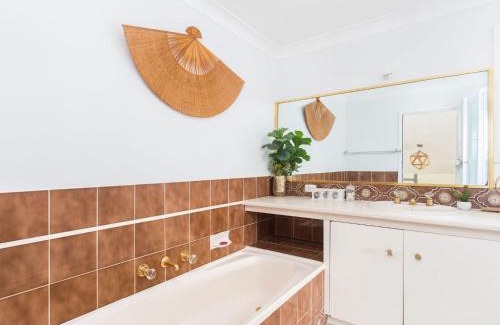 Tuncurry Casa | Waterside at Point Road