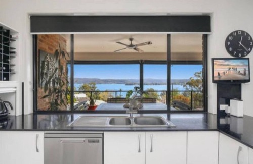 Mount Pleasant Casa | Waterside bliss for families in Central coast