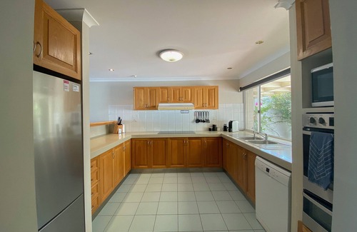 Dudley Park Casa | Waterside Canal Dreams