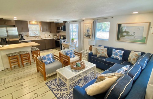 Saint James City Cabaña | Waterside Cottage
