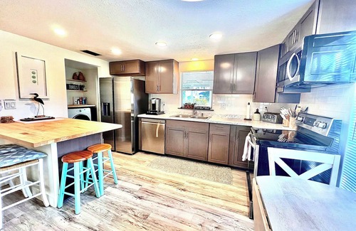 Saint James City Cabaña | Waterside Cottage