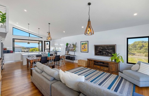 Lake Cathie Casa | Waterside Escape - family home with pool