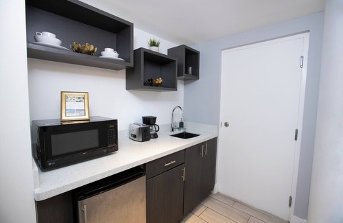 North Beach Hotel | Waterside Hotel and Suites