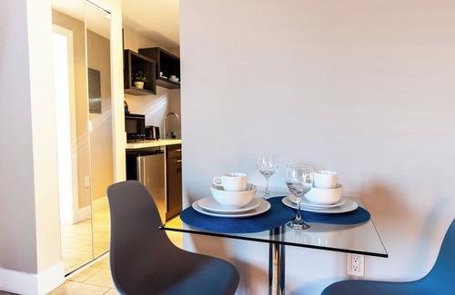 North Beach Hotel | Waterside Hotel and Suites