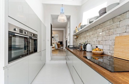 Flushing Casa | Waterside house with sea views