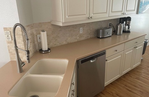 Eagle Pointe South Villa | WATERSIDE is not available to book via VRBO due to their total incompetence
