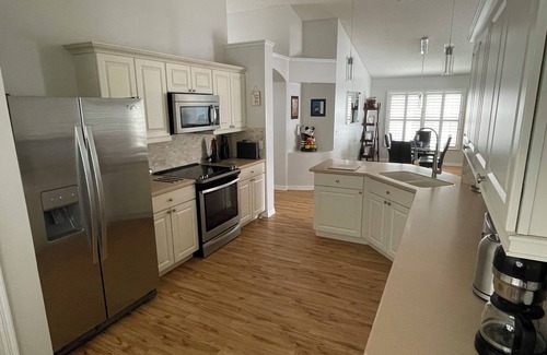 Eagle Pointe South Villa | WATERSIDE is not available to book via VRBO due to their total incompetence