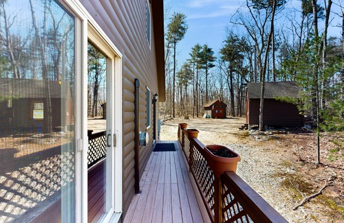 New Durham Casa | Waterside retreat with streaming, grill, open layout, full kitchen, & W/D
