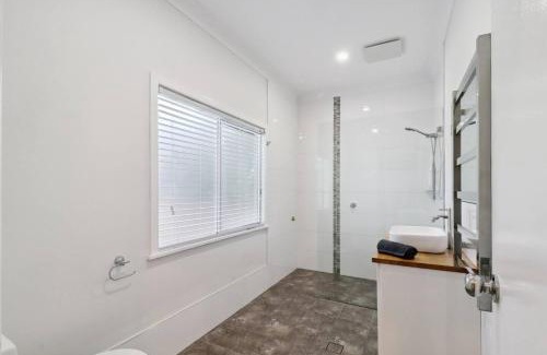 Tegerin Casa | Waterside Whispers