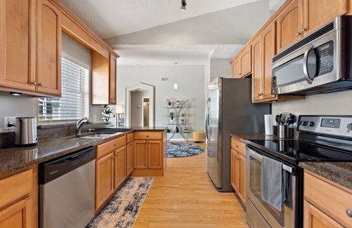 Sunridge Woods Villa | Waterview 3 bed in Sunridge Woods