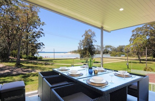 Huskisson Casa | Waterview by Experience Jervis Bay