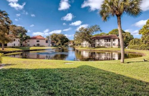 Trailer Estates Apartamento | Waterview Oasis Retreat, minutes to Anna Maria Island and IMG