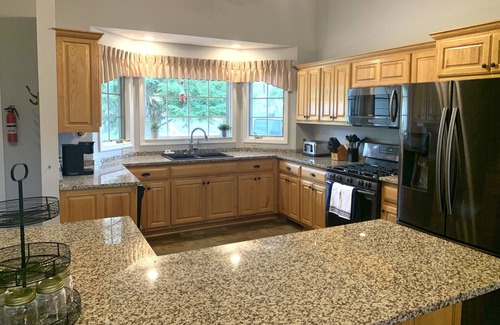 Hiawassee Casa | Waterview Retreat - In town convenience with beautiful Lake & Mountain Views