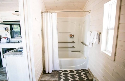 Steele Creek Cabina | Waterview Studio Cabin With Private Porch #10 at Long Cove Resort by Redawning