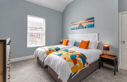Anfield Casa | Watford House - Air Host & Stay - 3 Bedroom Period House