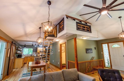 Spring City Casa | Watts Bar Tree House